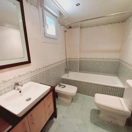 5 Personas Con Garaje A 10 Minutos De