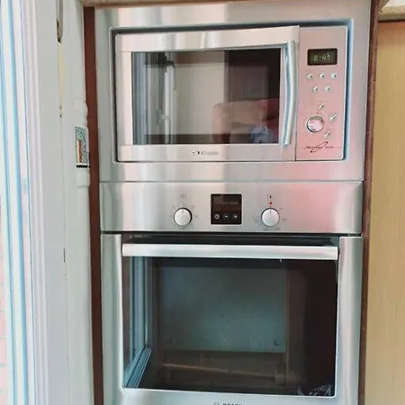 5 Personas Con Garaje A 10 Minutos De *