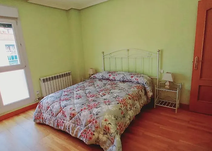 5 Personas Con Garaje A 10 Minutos De Apartman